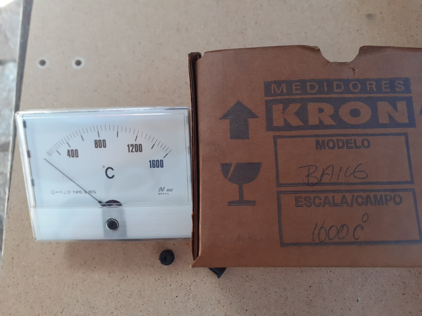 Indicador Kron BA116 0-1600C