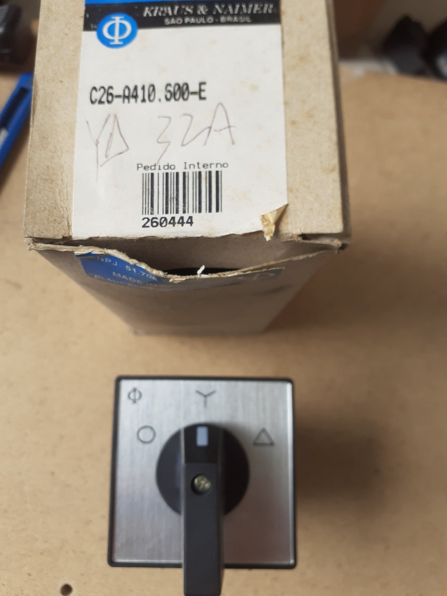 Comutadora Kraus Naimer C26A410 600E
