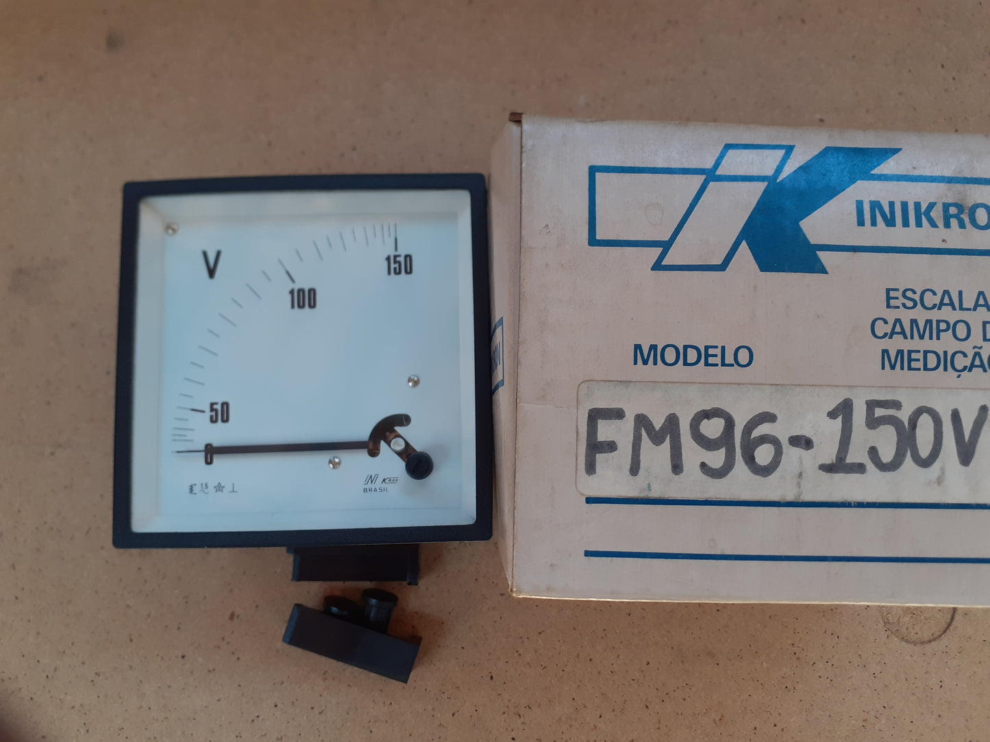 VoltimetroKron FM96 150V