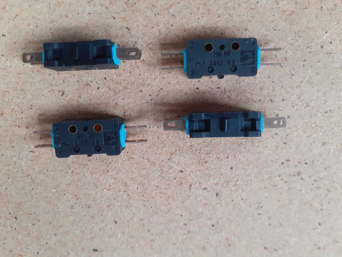 Micro switch Crouzet 83132