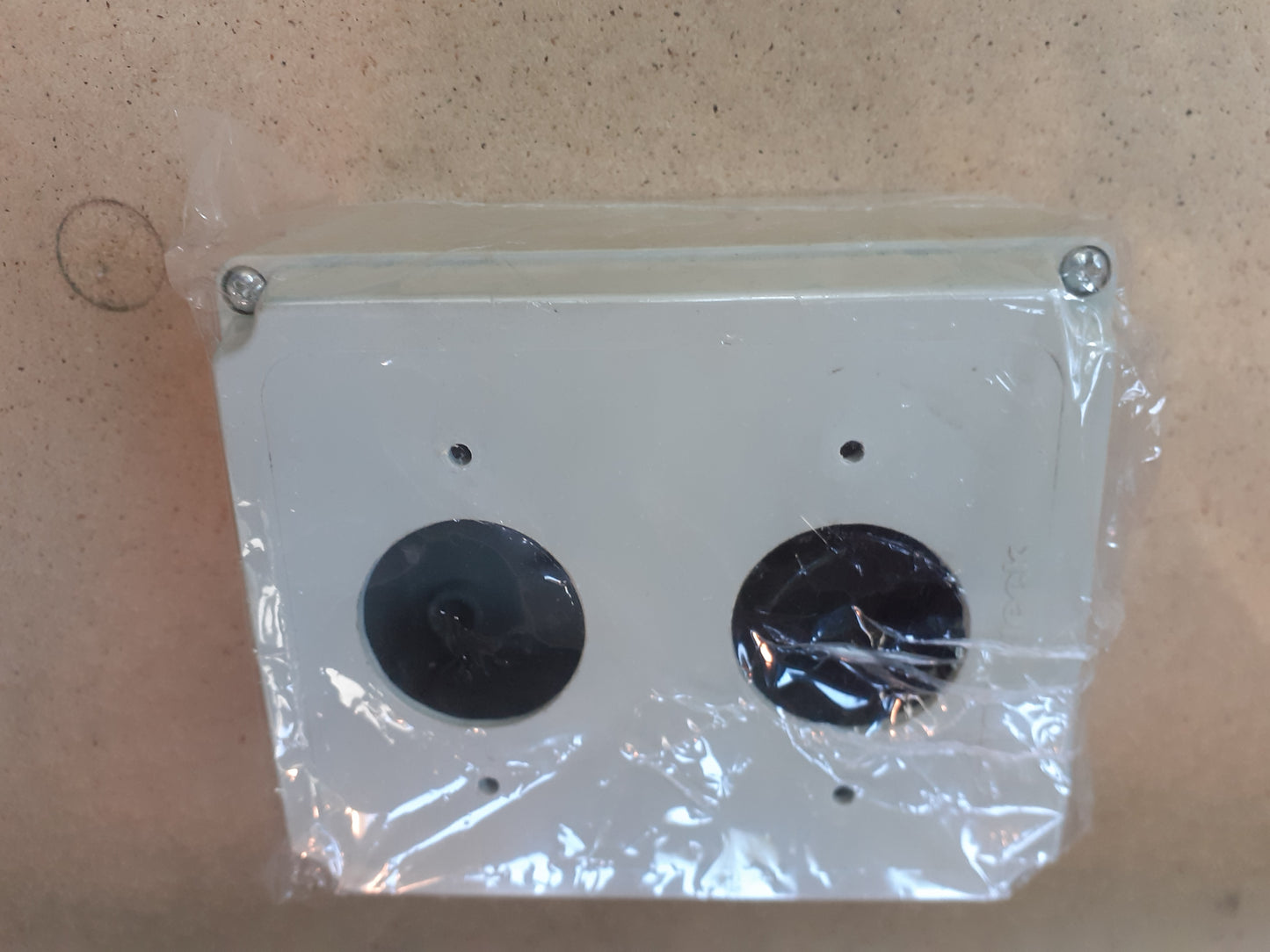Caixa Steck 140x115x90