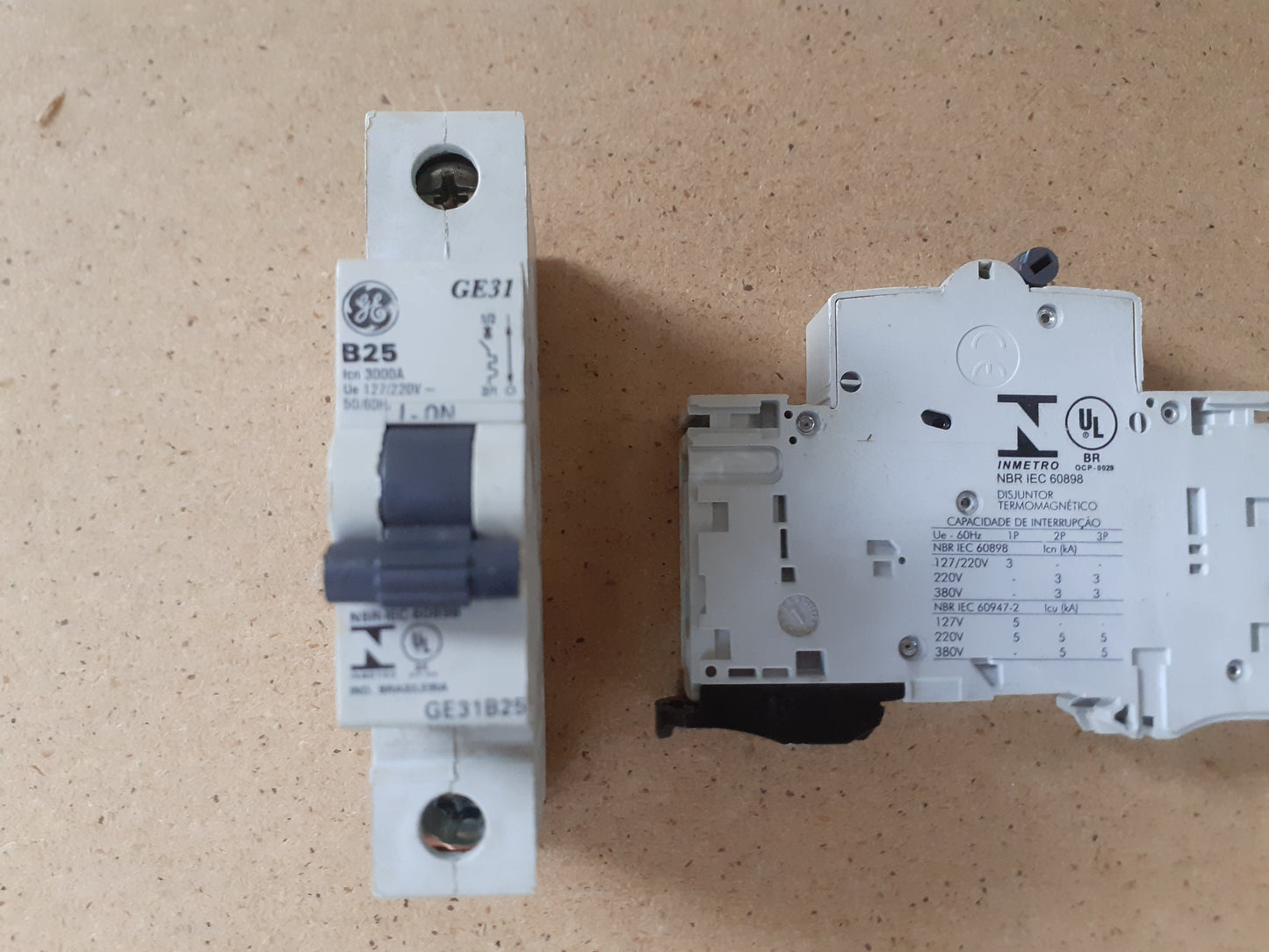 Disjuntor GE DIN GE31B25