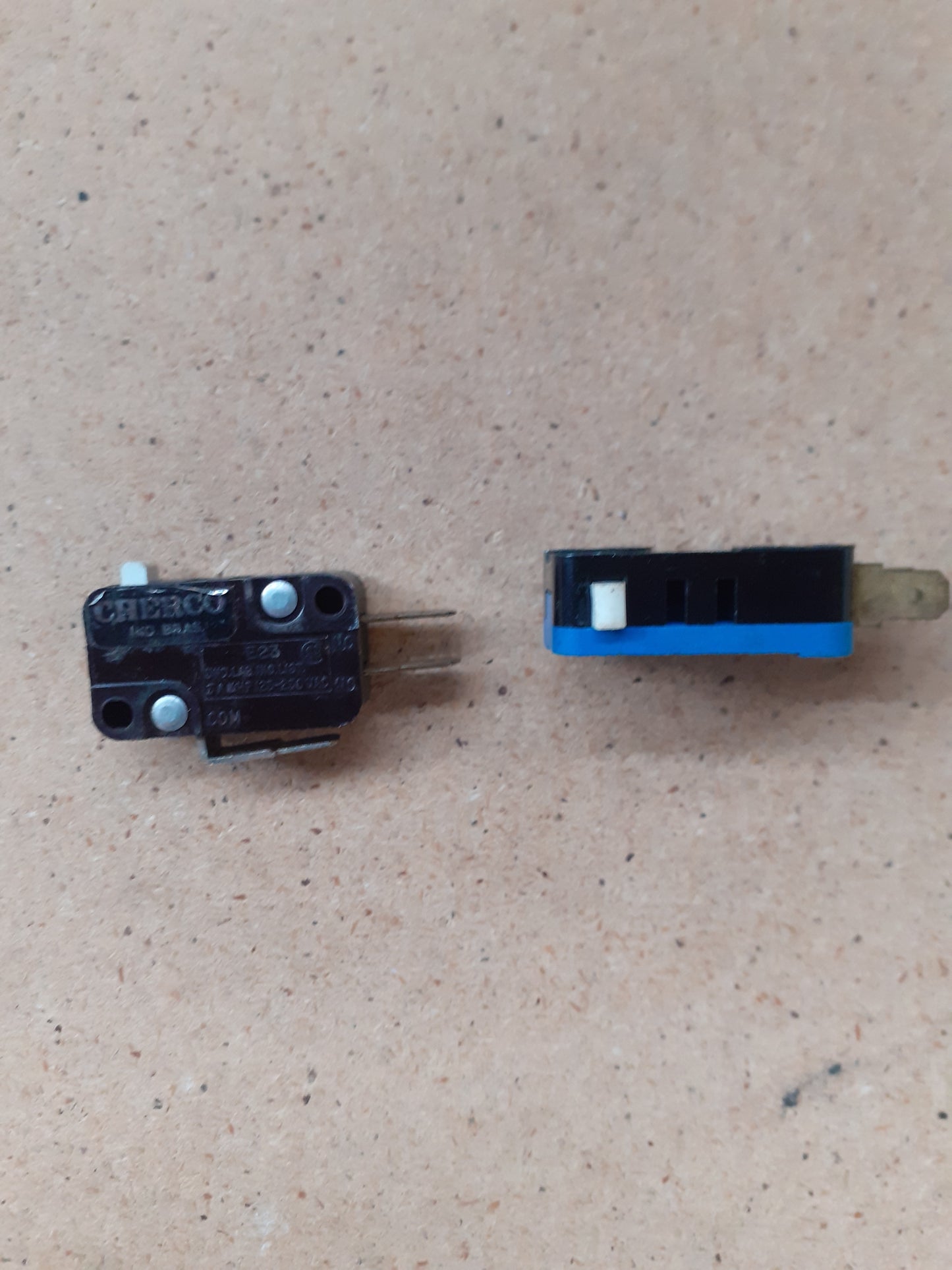 Micro switch Cherry E23