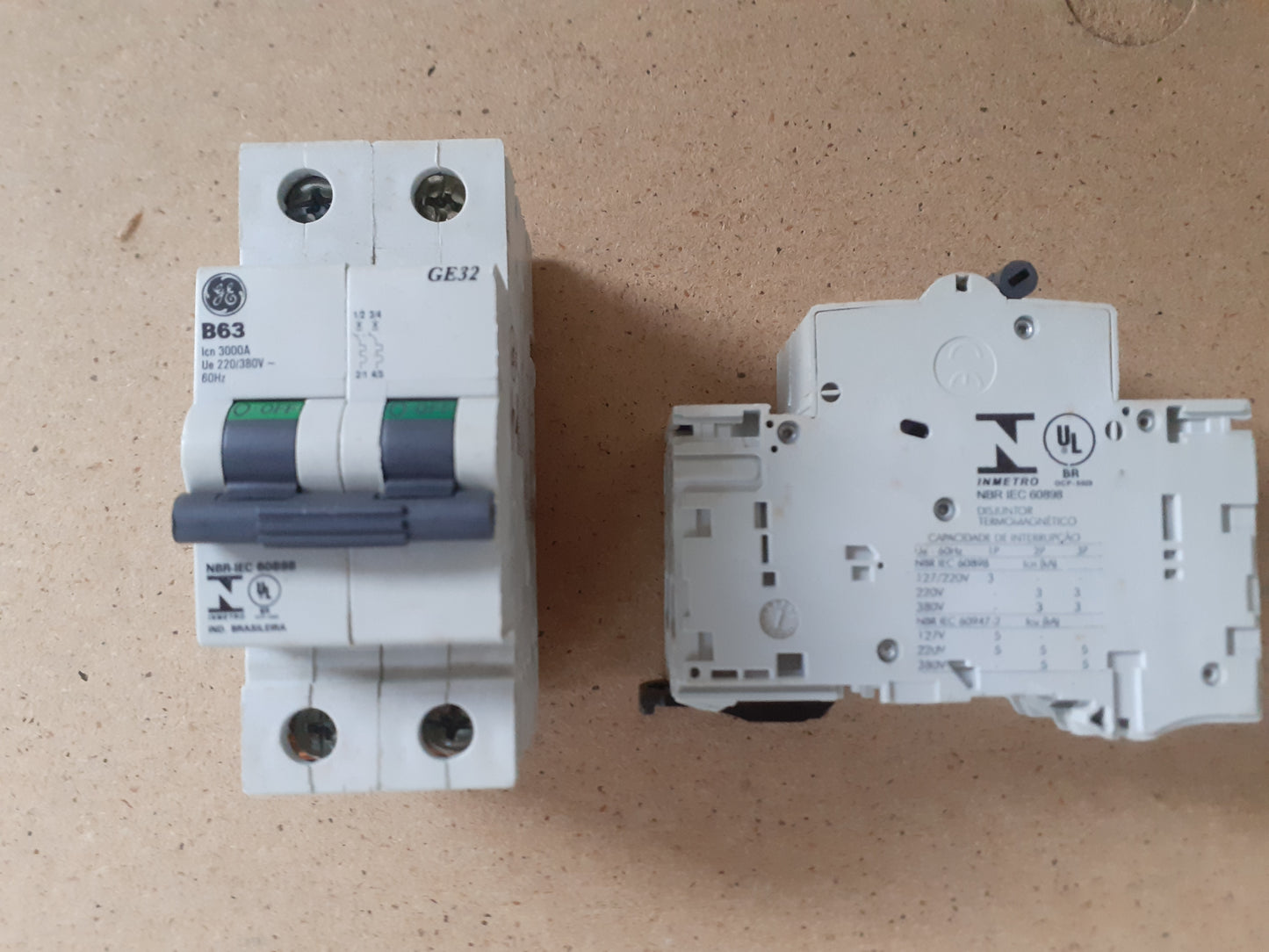 Dinjuntor GE DIN GE32B63