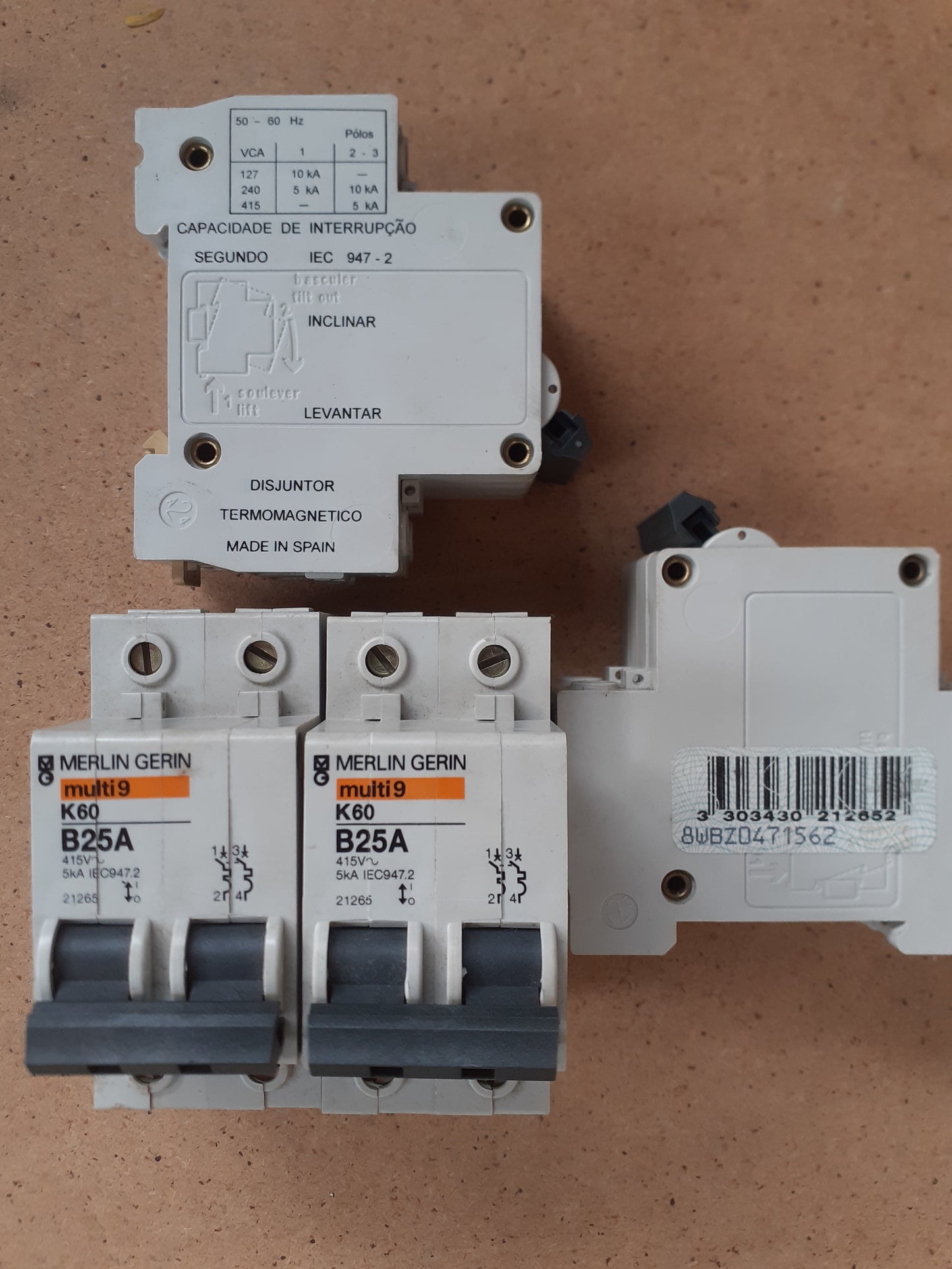 Disjuntor Merlin Gerin Multi9 21265