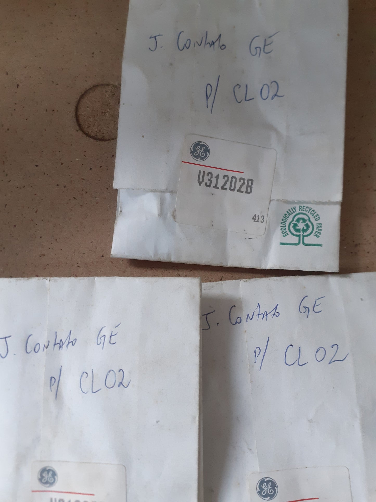 Contatos GE V31202B