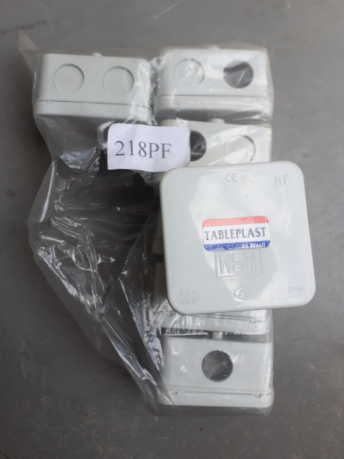 Caixa Tableplast 218PF