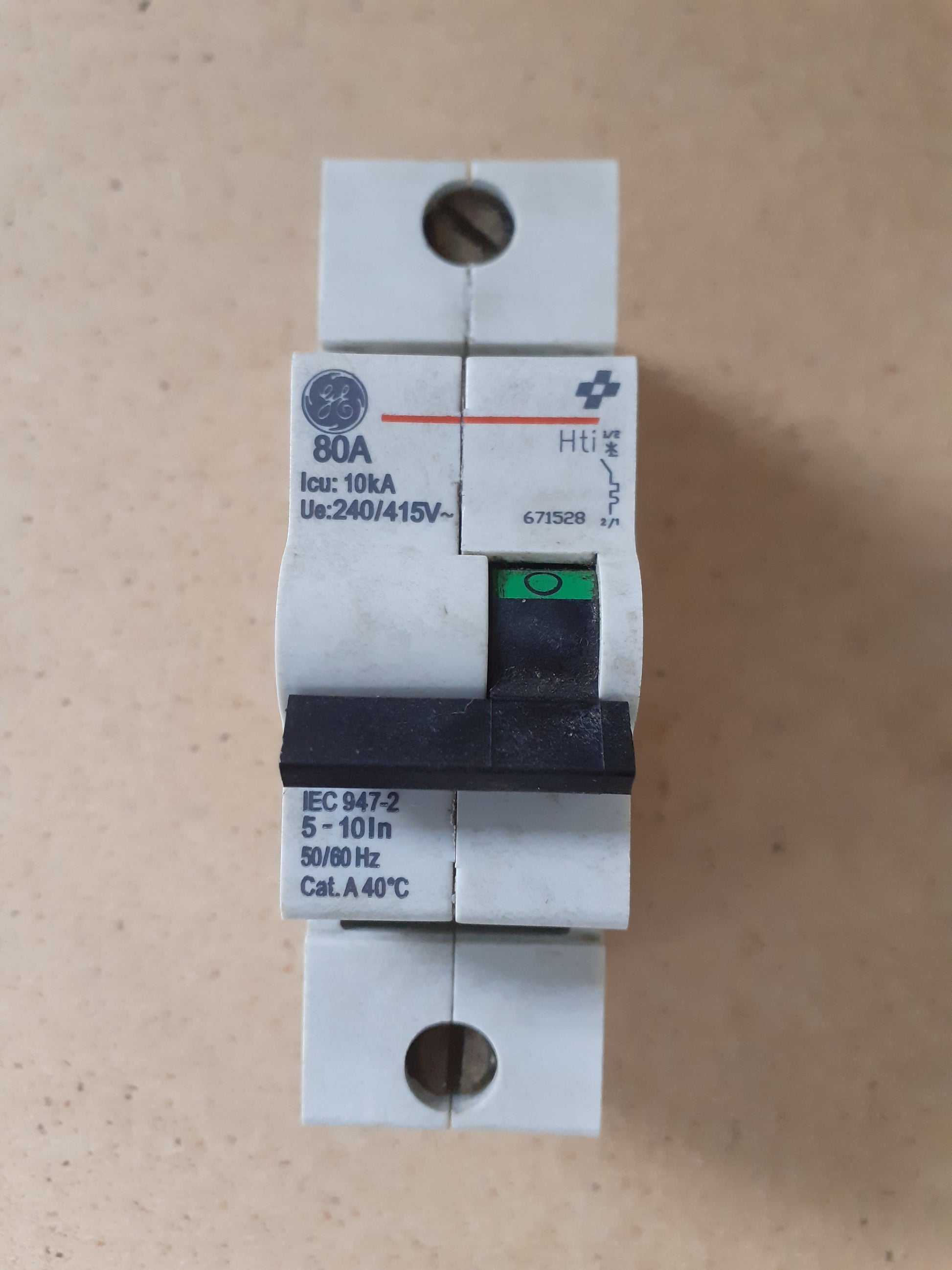 Disjuntor GE DIN 671528 Ht11000