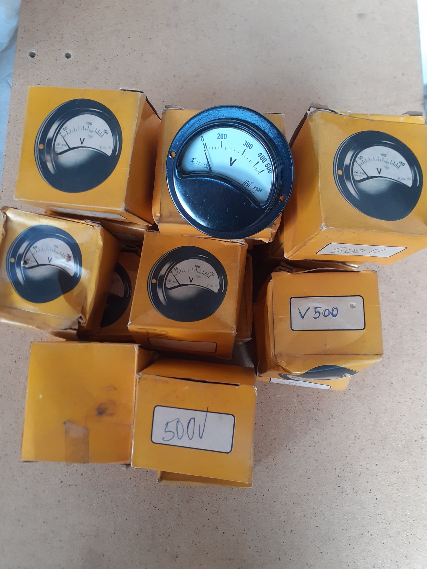 Voltimetro Kron BO65 500V