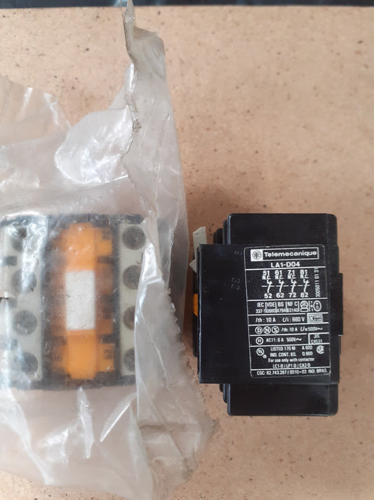 Bloco Schneider LA1D04