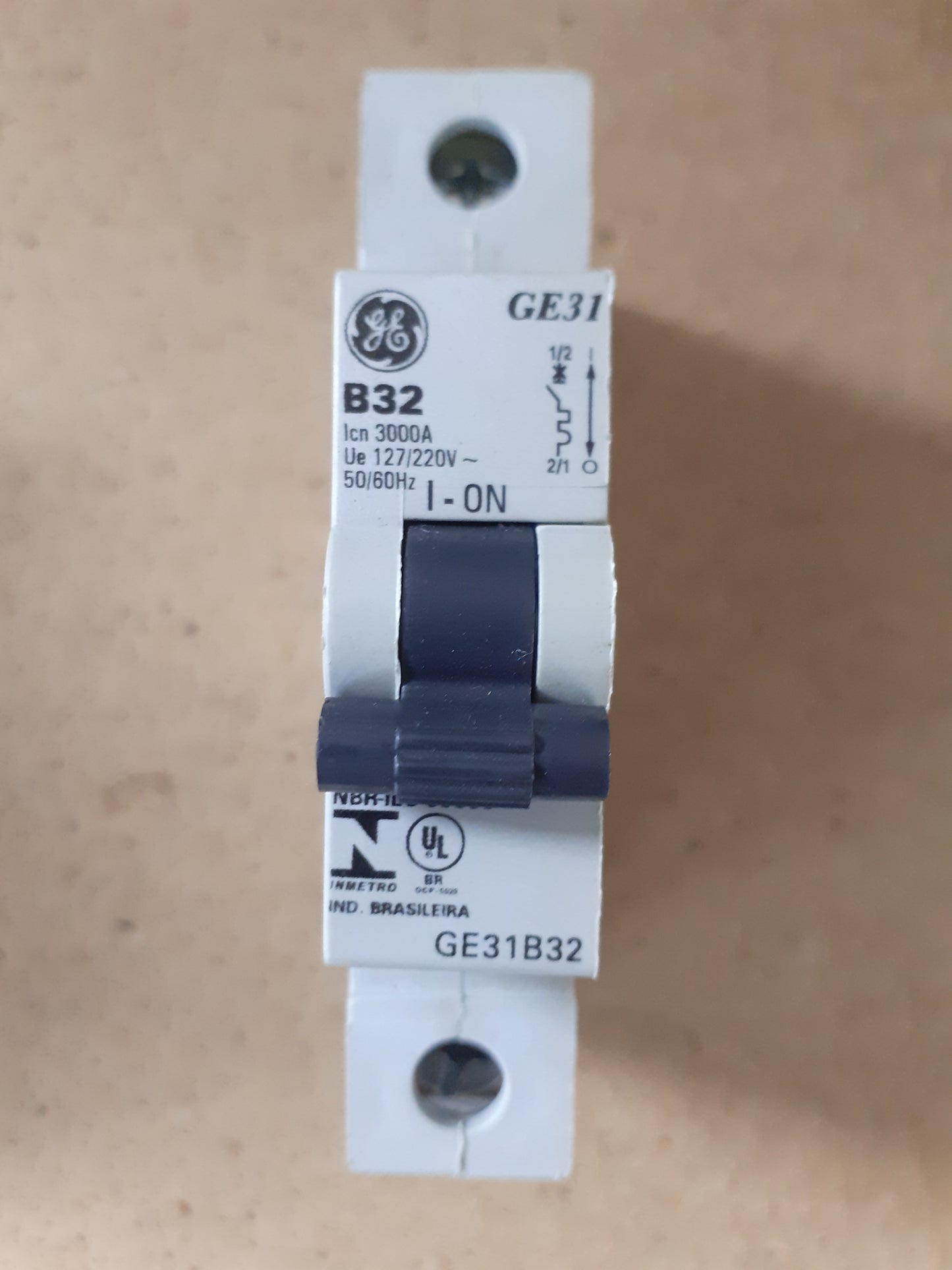 Disjuntor GE DIN GE31B32