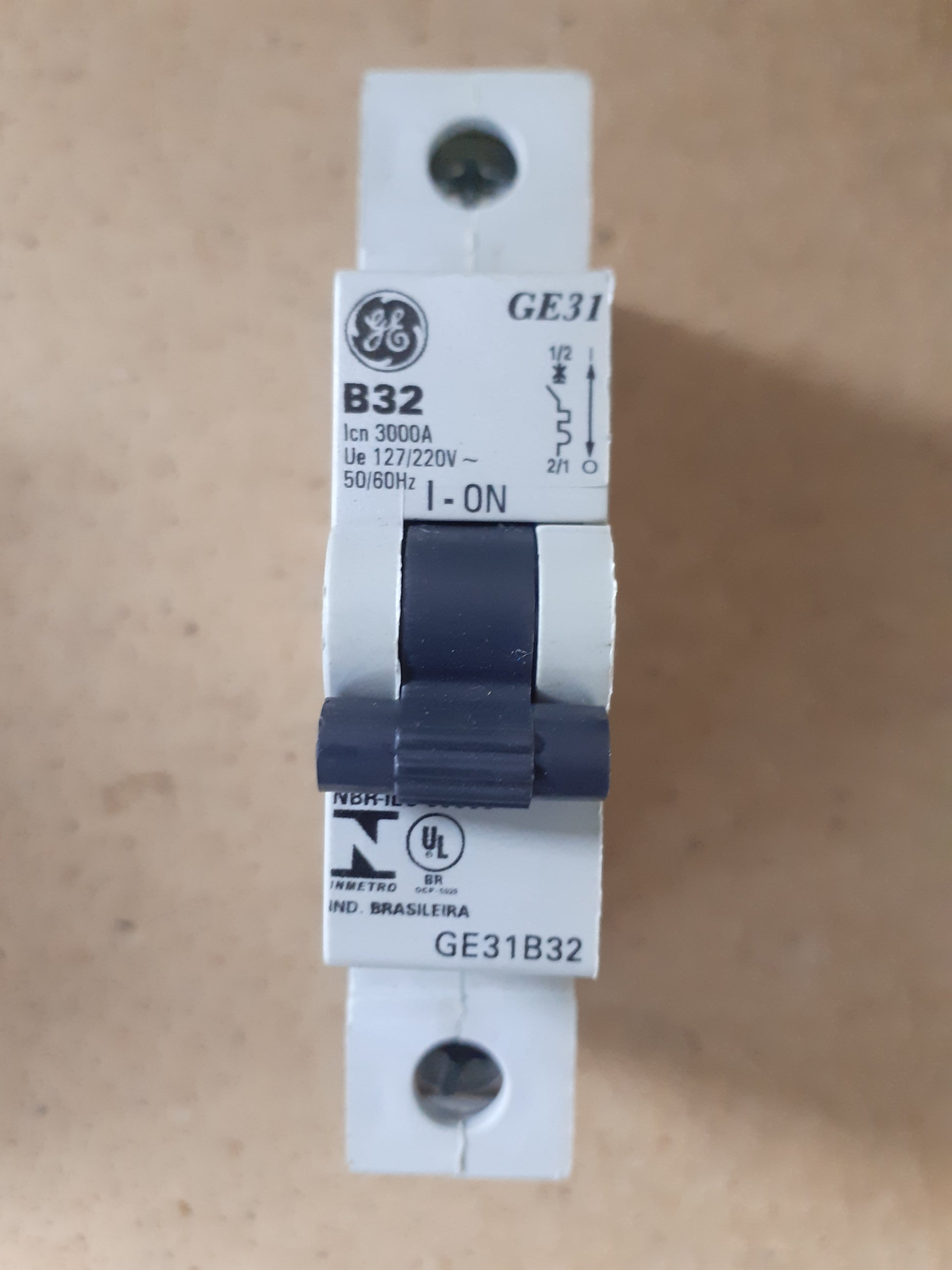 Disjuntor GE DIN GE31B32