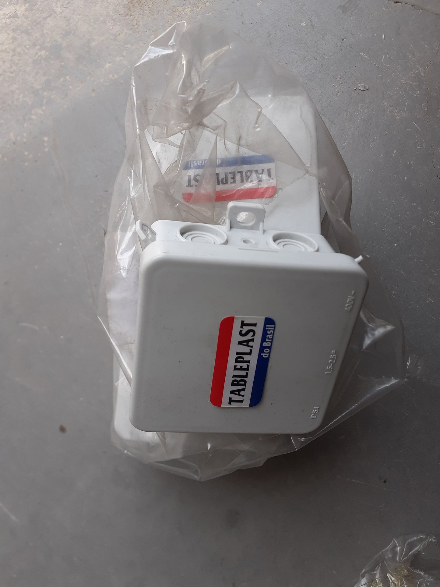 Caixa Tableplast P118