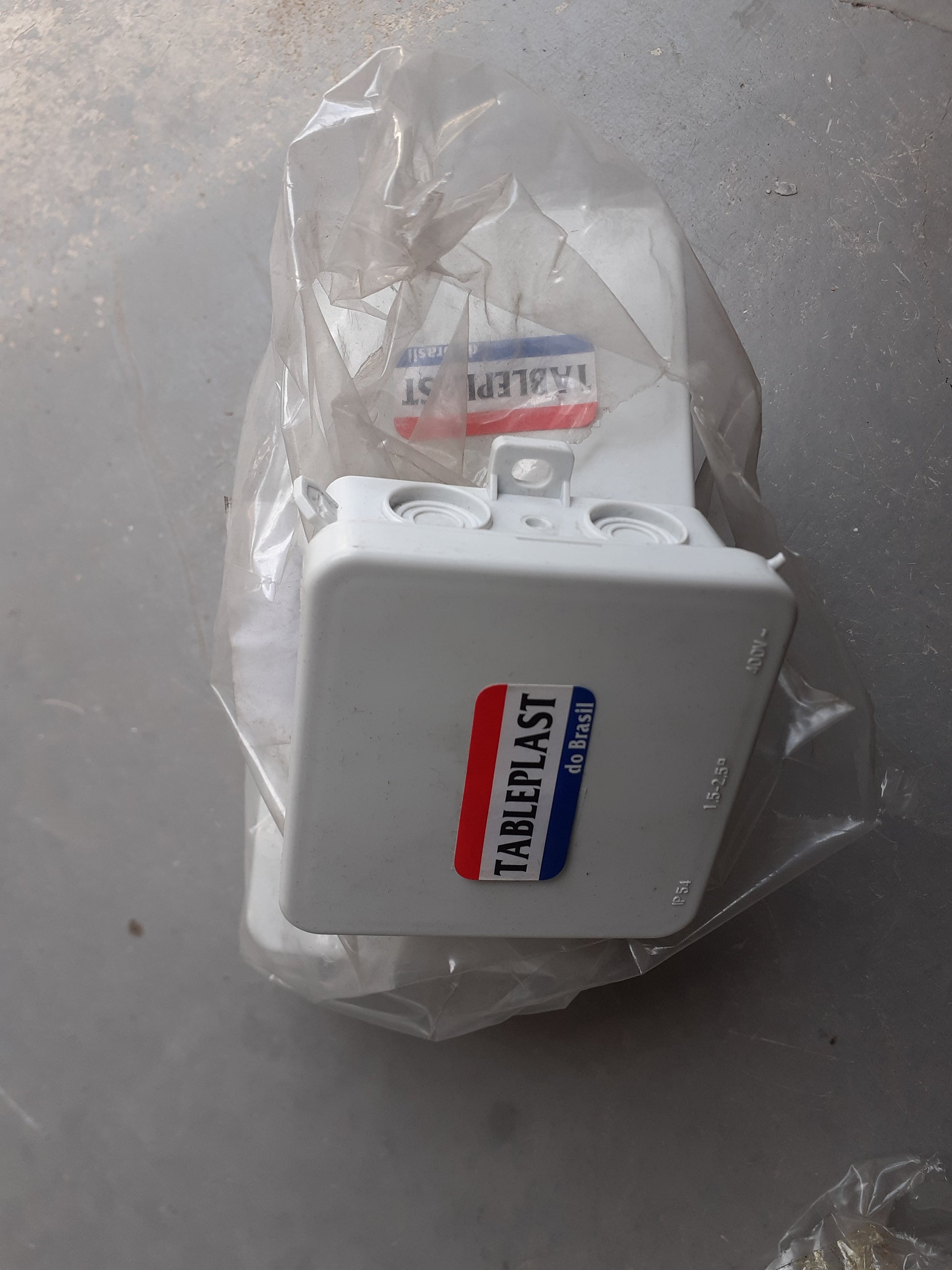 Caixa Tableplast P118