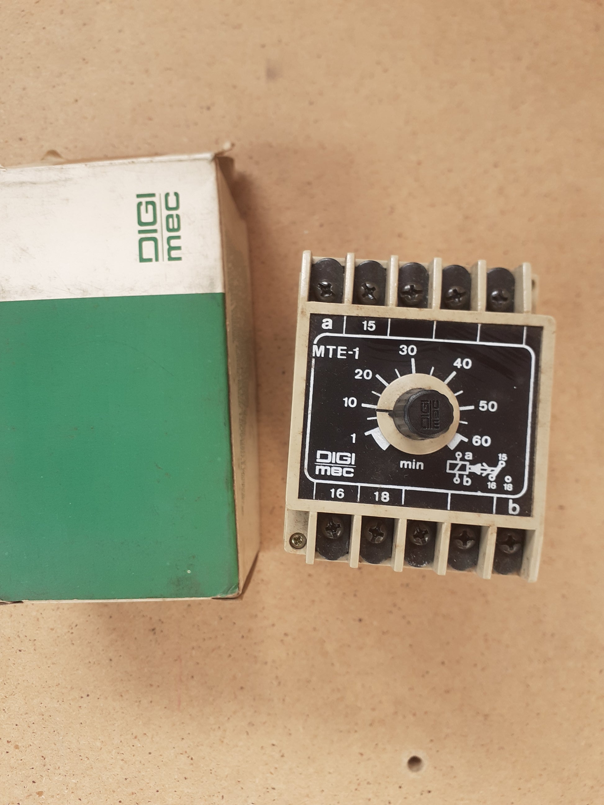 Temporizador Digimec MTE-1 60s 110V