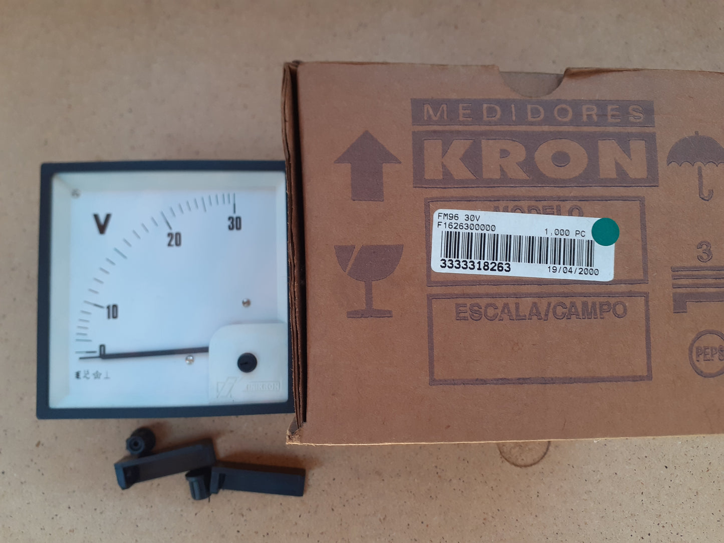 Voltimetro Kron FM96 30V