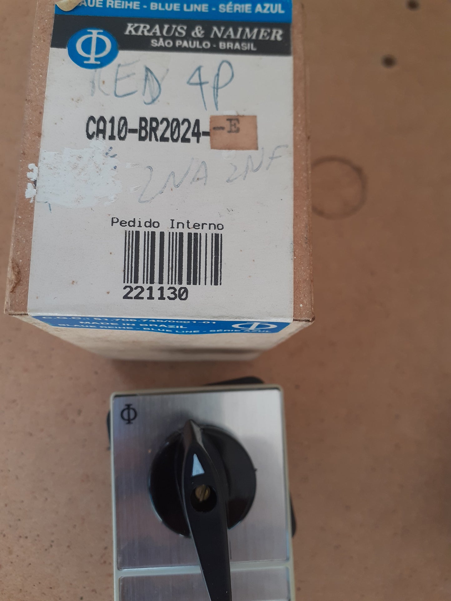 Comutadora Kraus Naimer CA10BR2024E