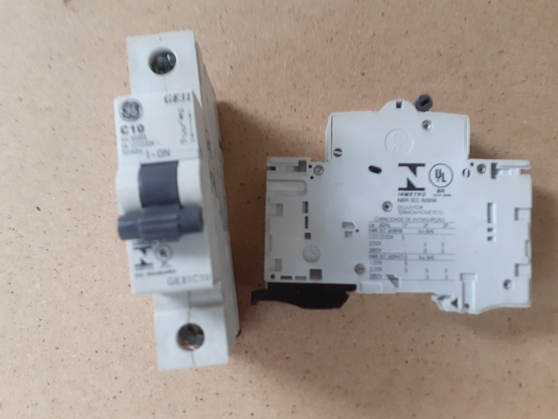 Disjuntor GE DIN GE31C10