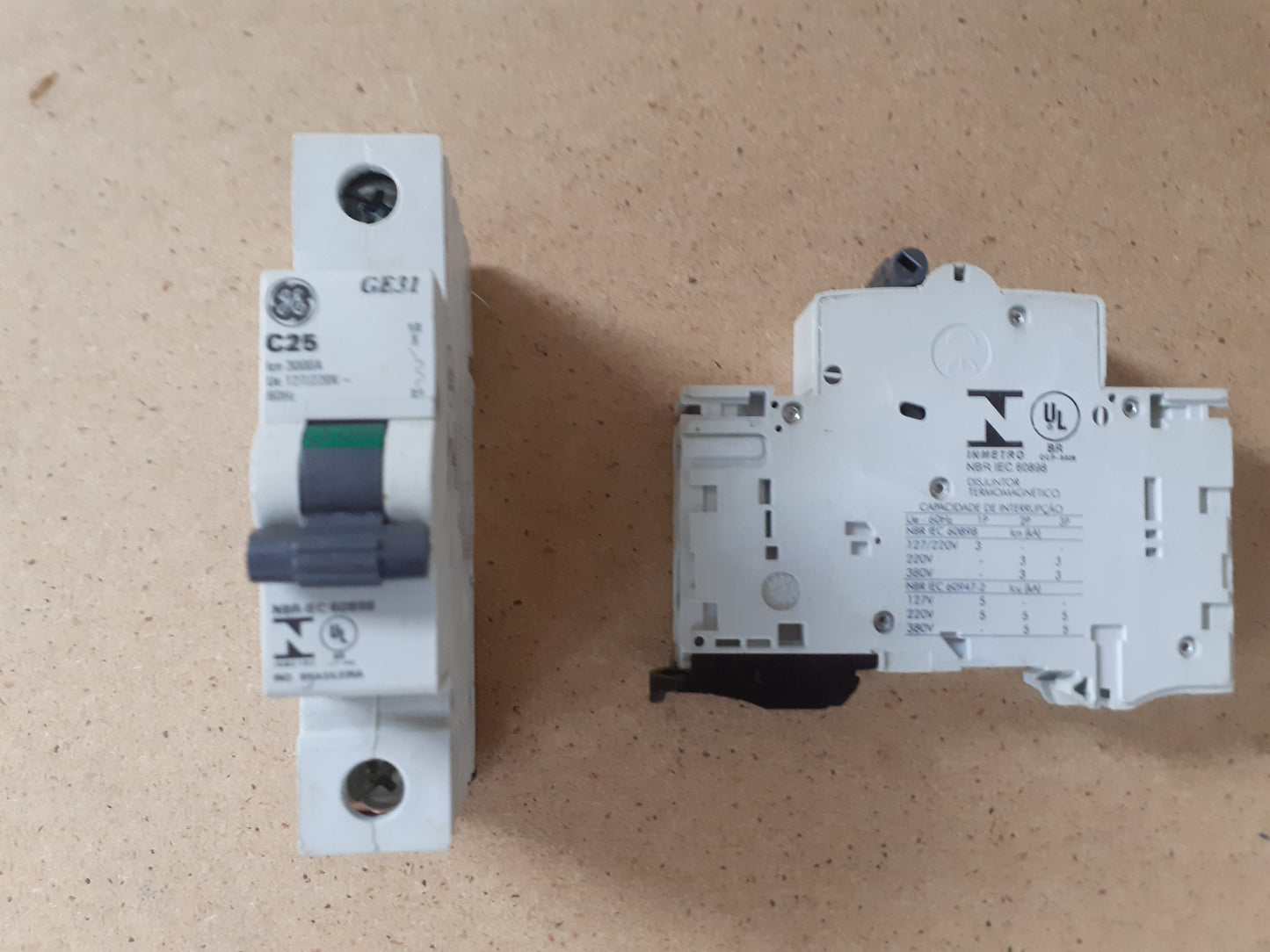 Disjuntor GE DIN GE31C25