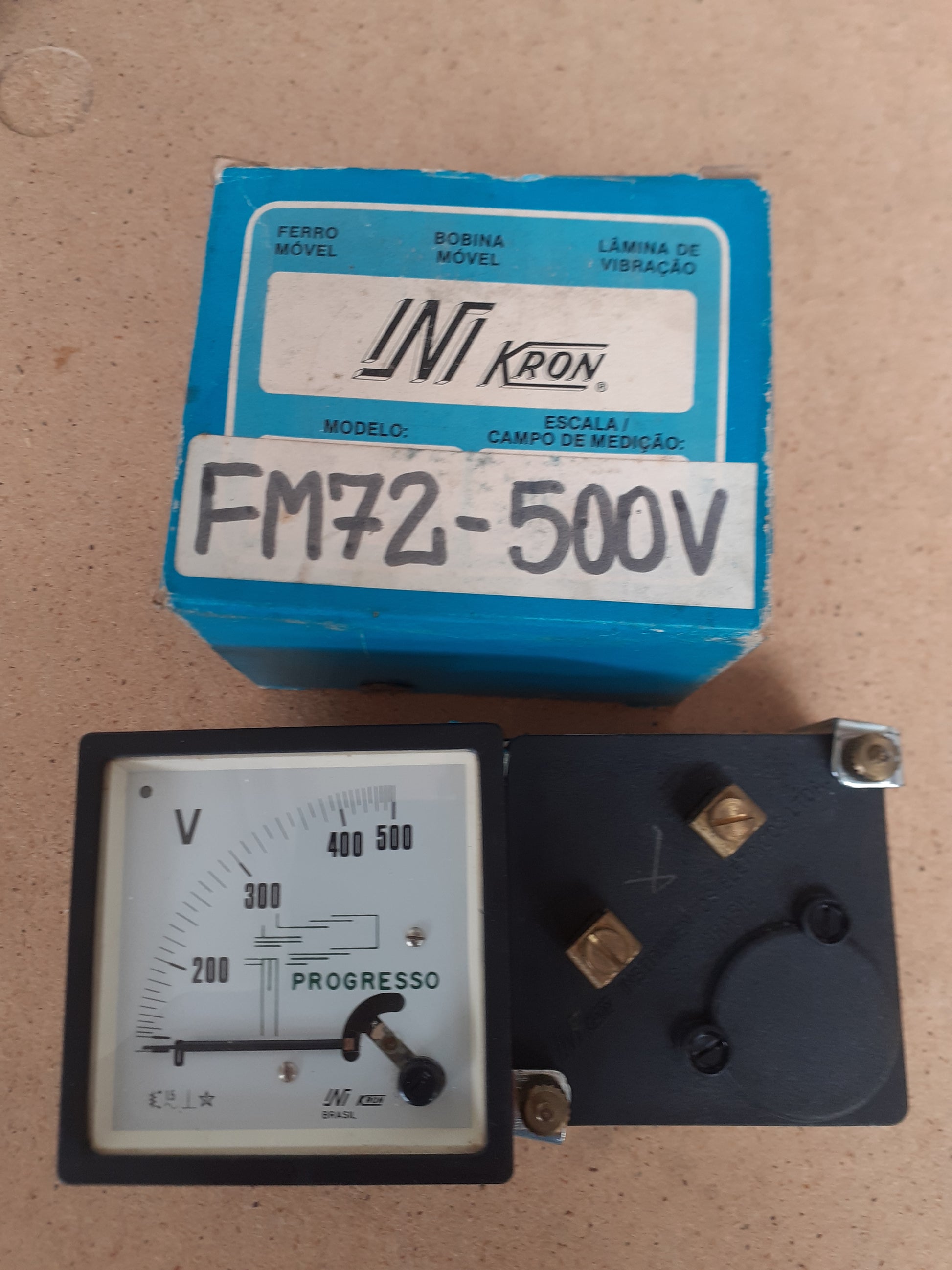 Voltimetro Kron FM72 500V