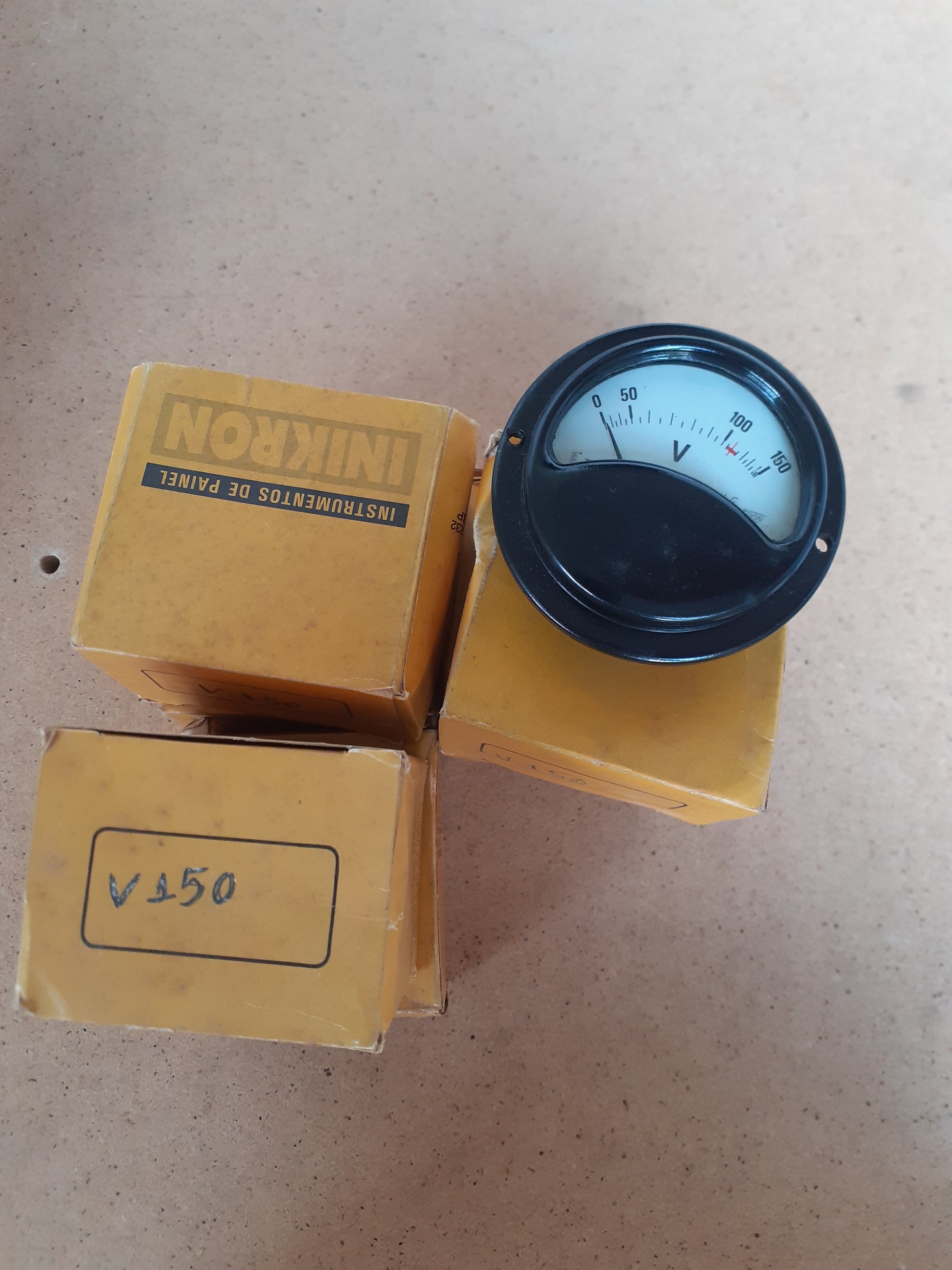 Voltimetro Kron BO65 150V