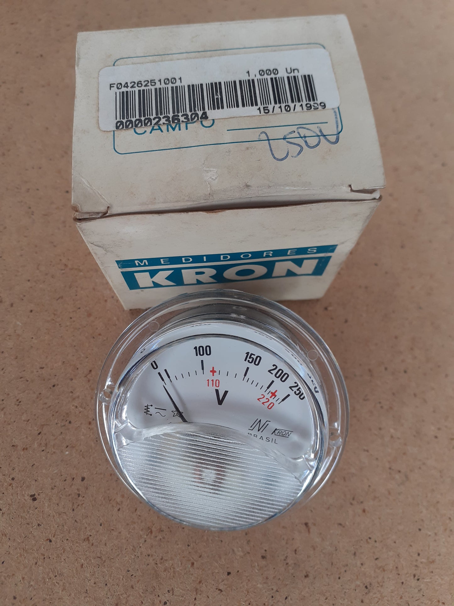 Voltimetro Kron TO65 250V