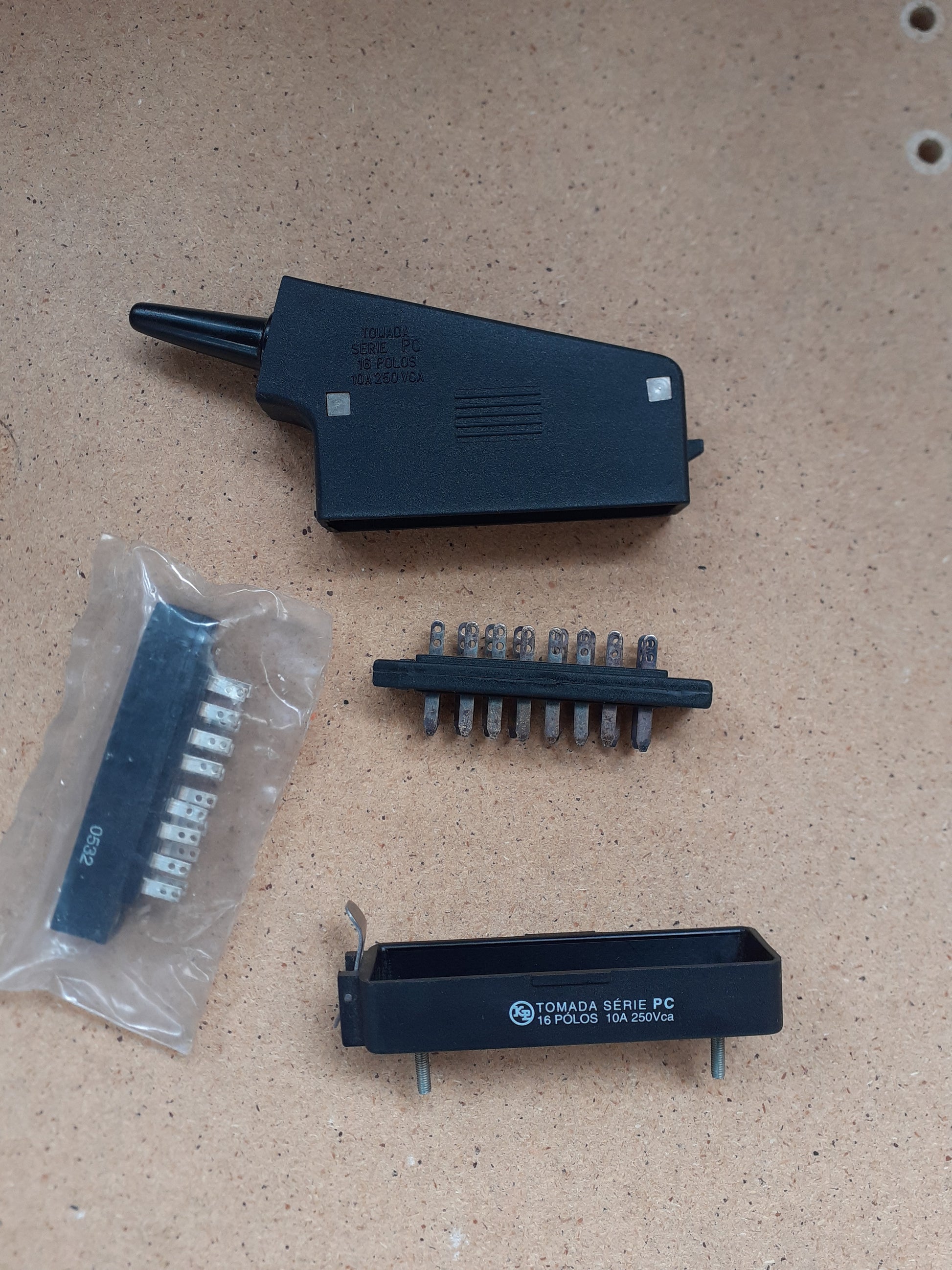 Tomada multipla KAP PC16MLFB