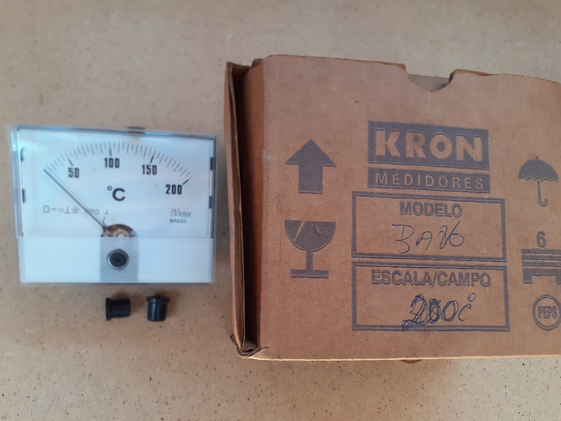 Indicador Kron BA86 200C