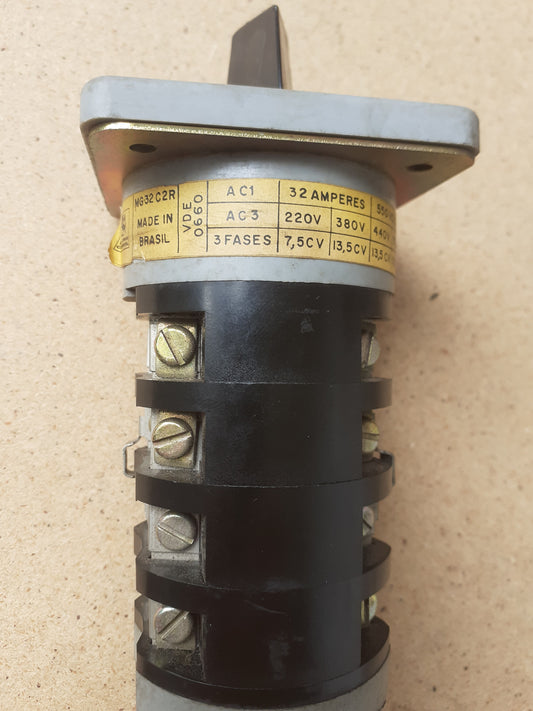 Comutadora Mar Girius MG32C2R